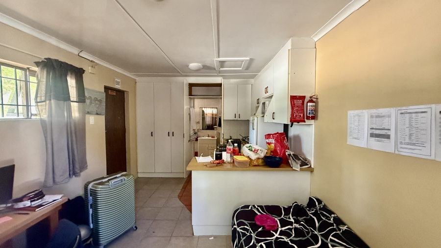 6 Bedroom Property for Sale in Summerstrand Eastern Cape